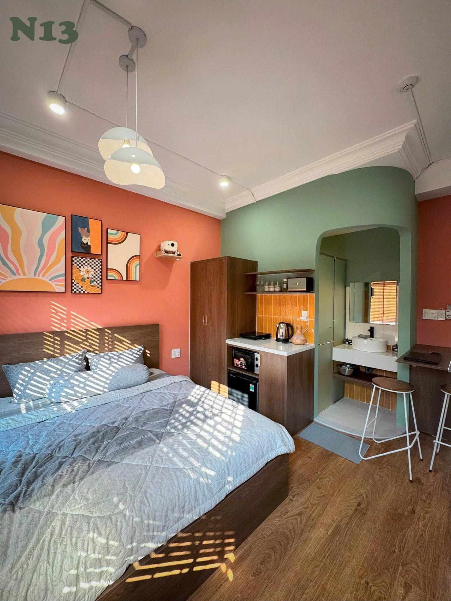 Hotel H'homestay Quan 1 - N13 *